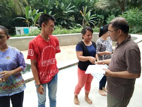 Penyerahan Sertifikat ORMIK