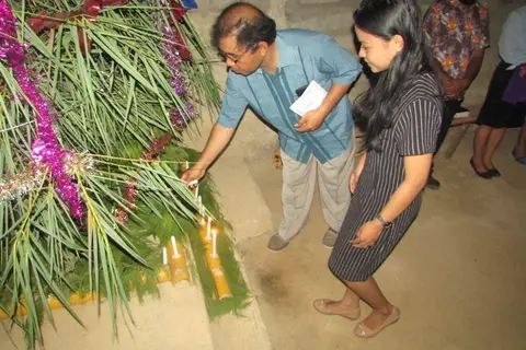 Penyalaan lilin Natal 