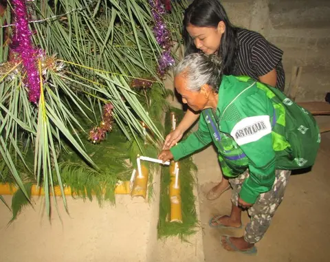 Penyalaan lilin Natal