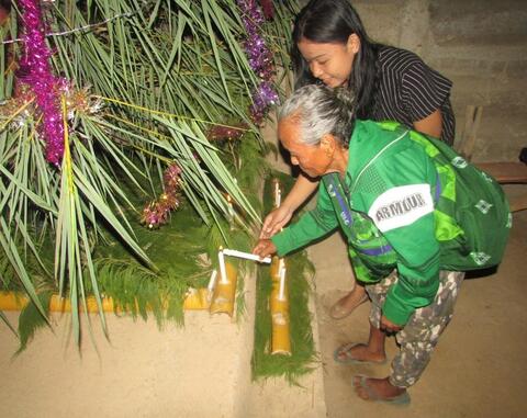 Penyalaan lilin Natal